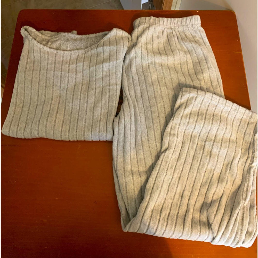 NWT 2 PC lounge suit